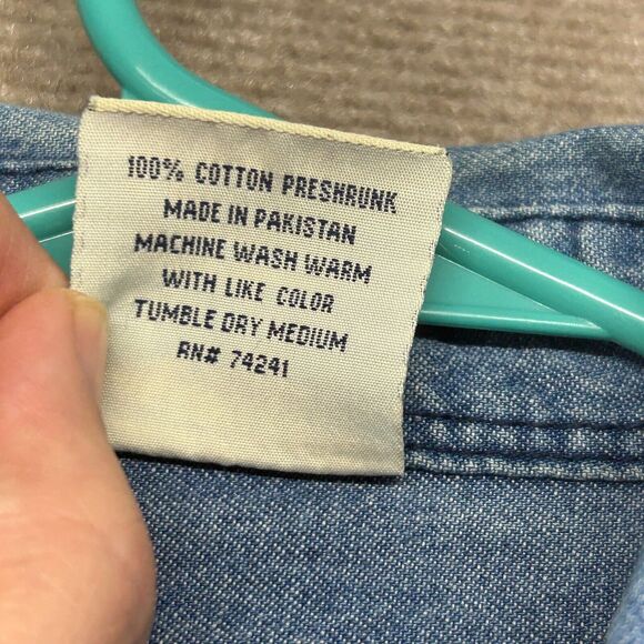 UNC Tar Heels Denim Shirt Men's XL Blue Long Sleeve Button Down Joe College - Picture 9 of 13